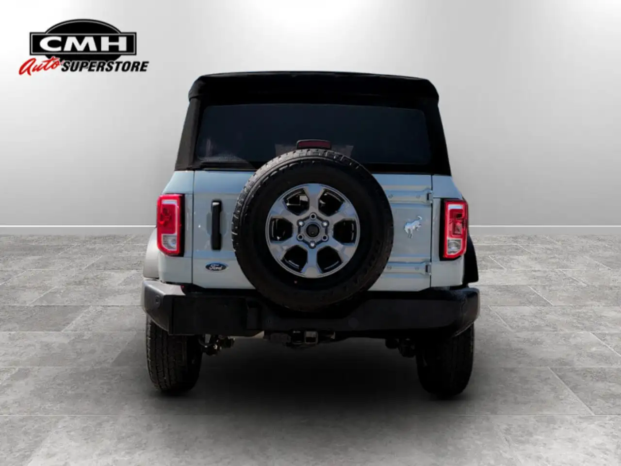 Ford Bronco photo Ford Bronco