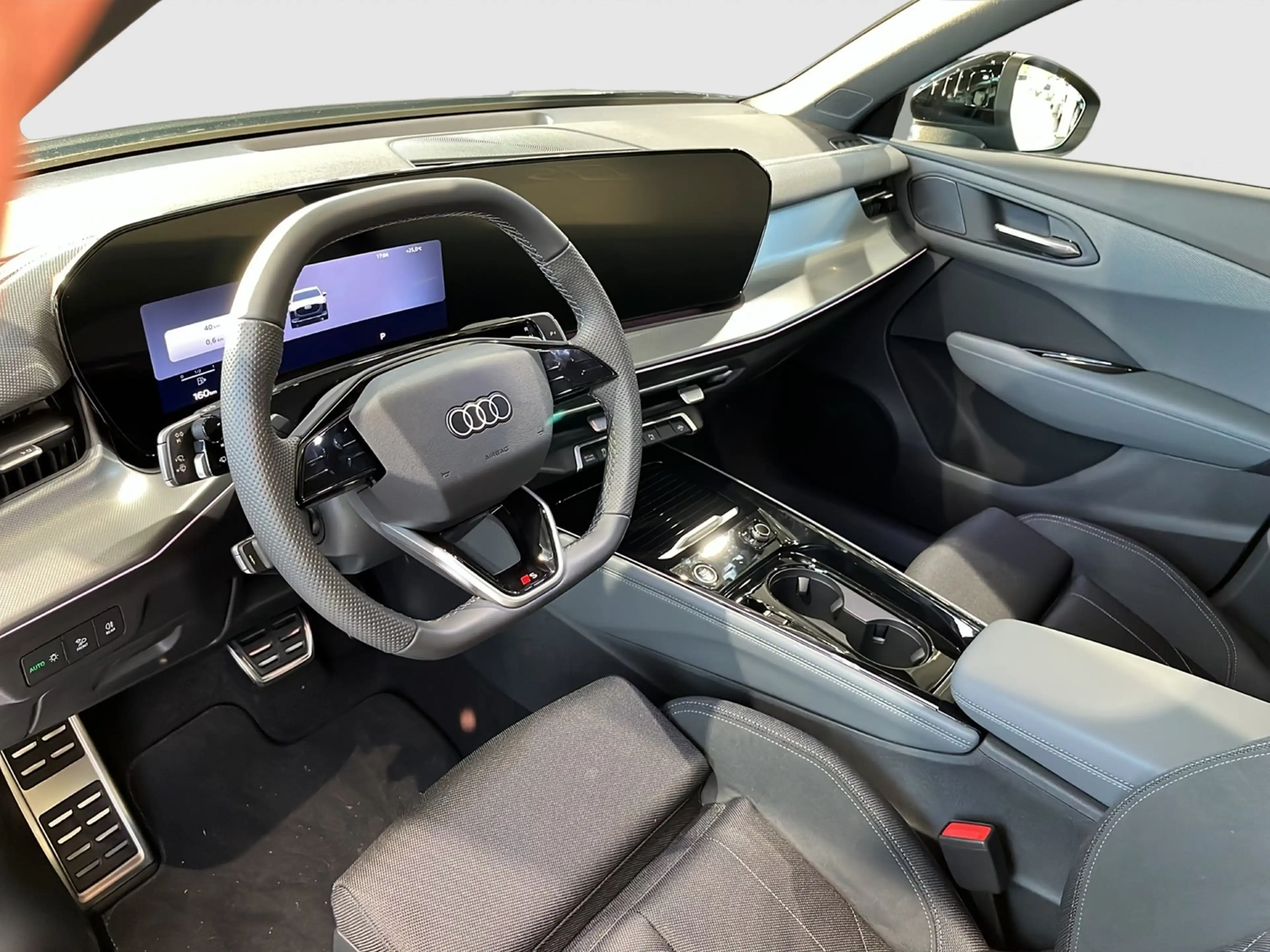 Audi Q3 S line TFSI S tronic LED DWA — photo 7