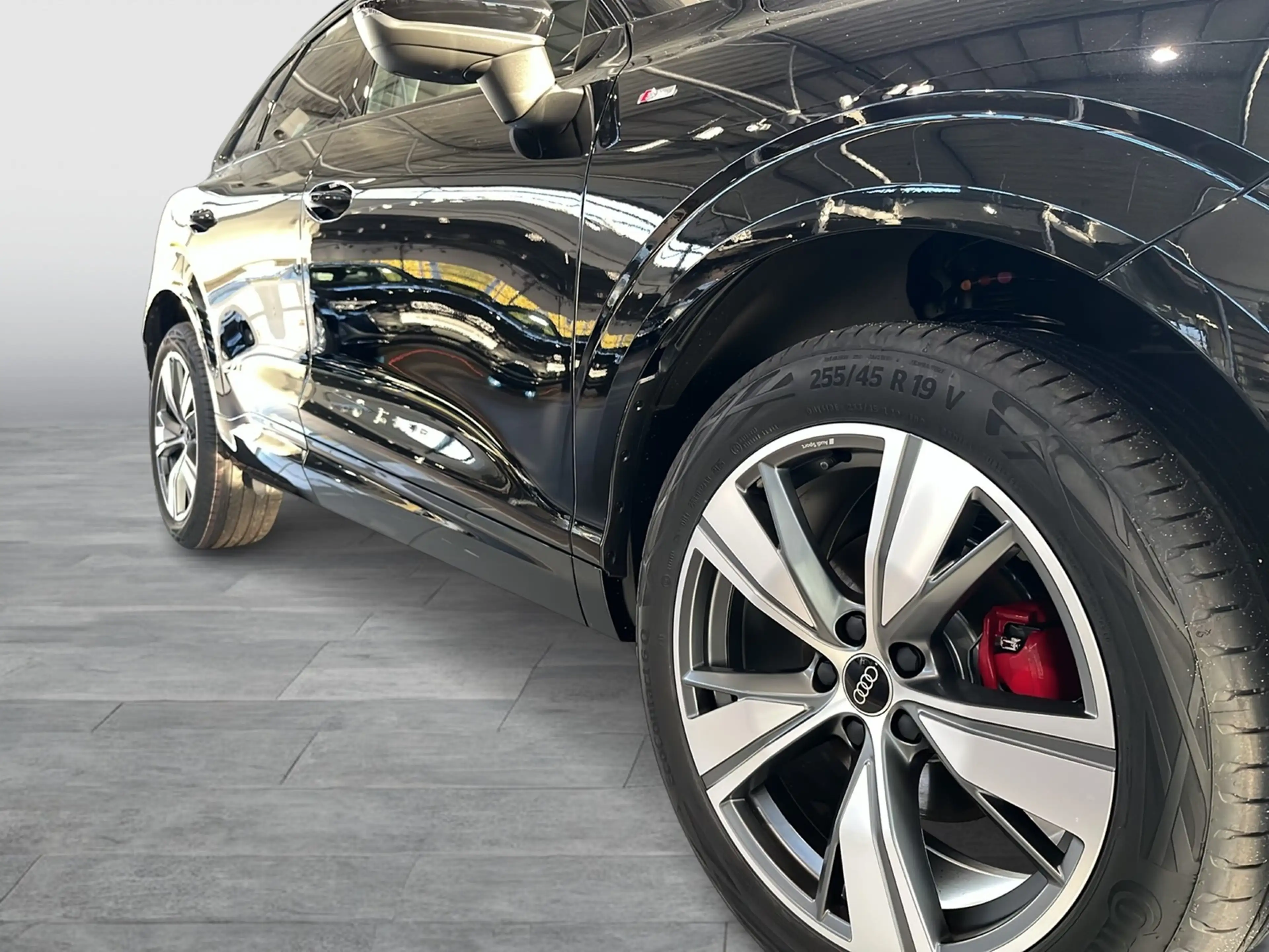 Audi Q3 S line TFSI S tronic LED DWA — photo 5