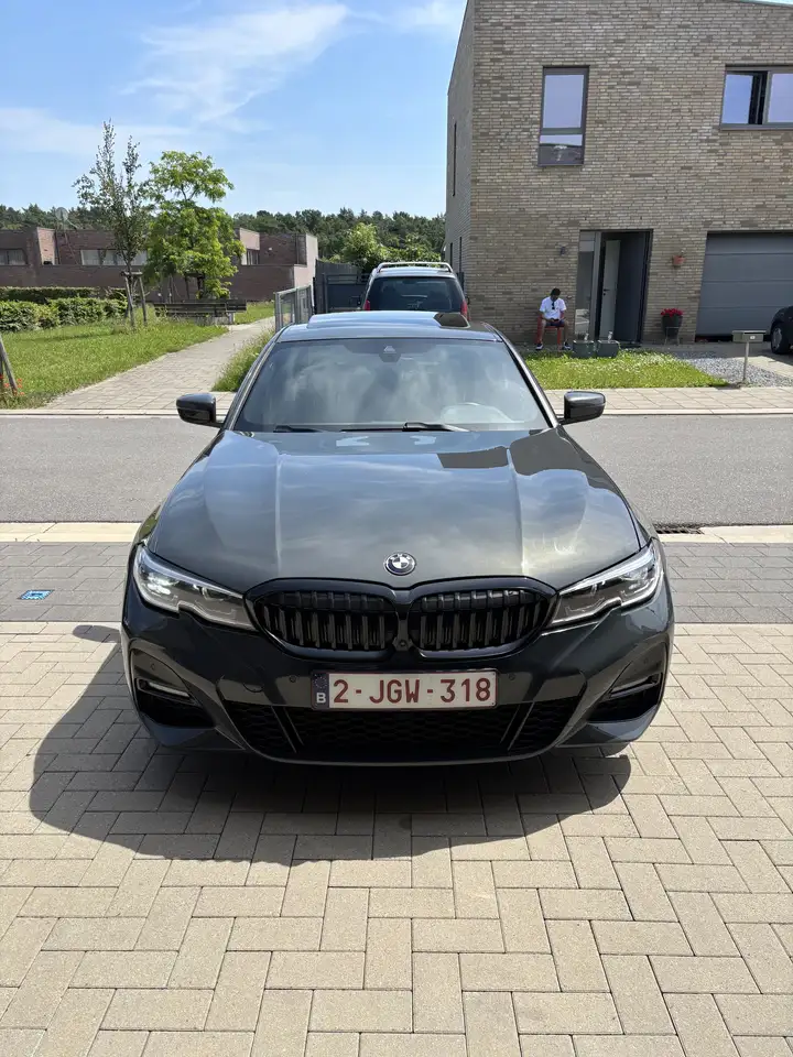 BMW 330
