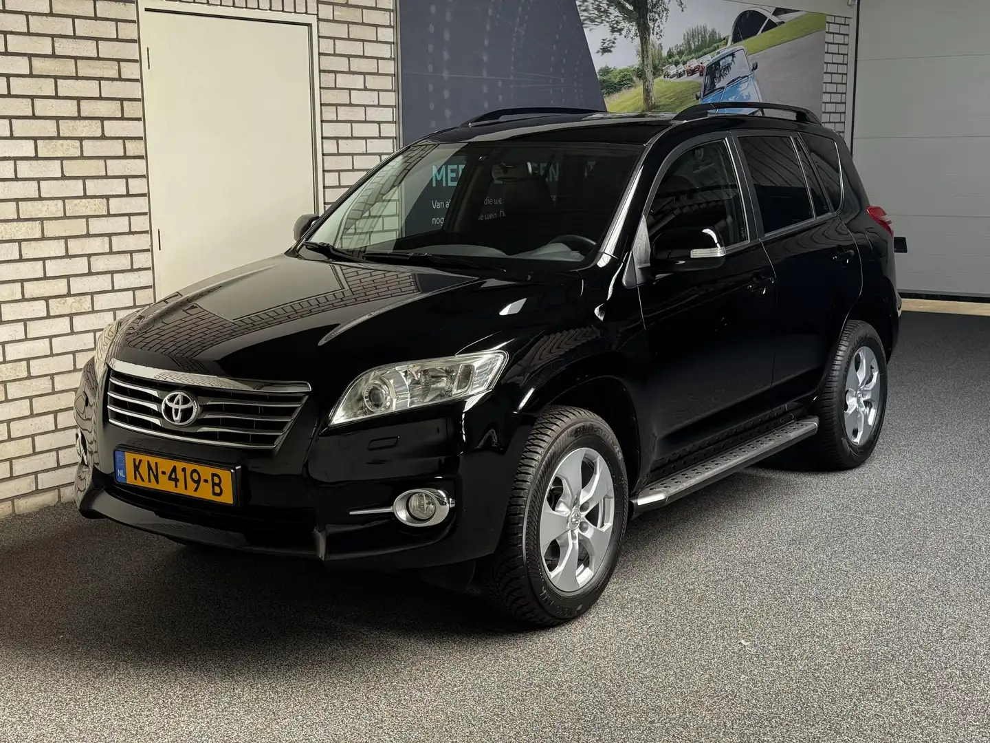 Toyota RAV 4 2.0 VVTi Executive Business Zwart - 2