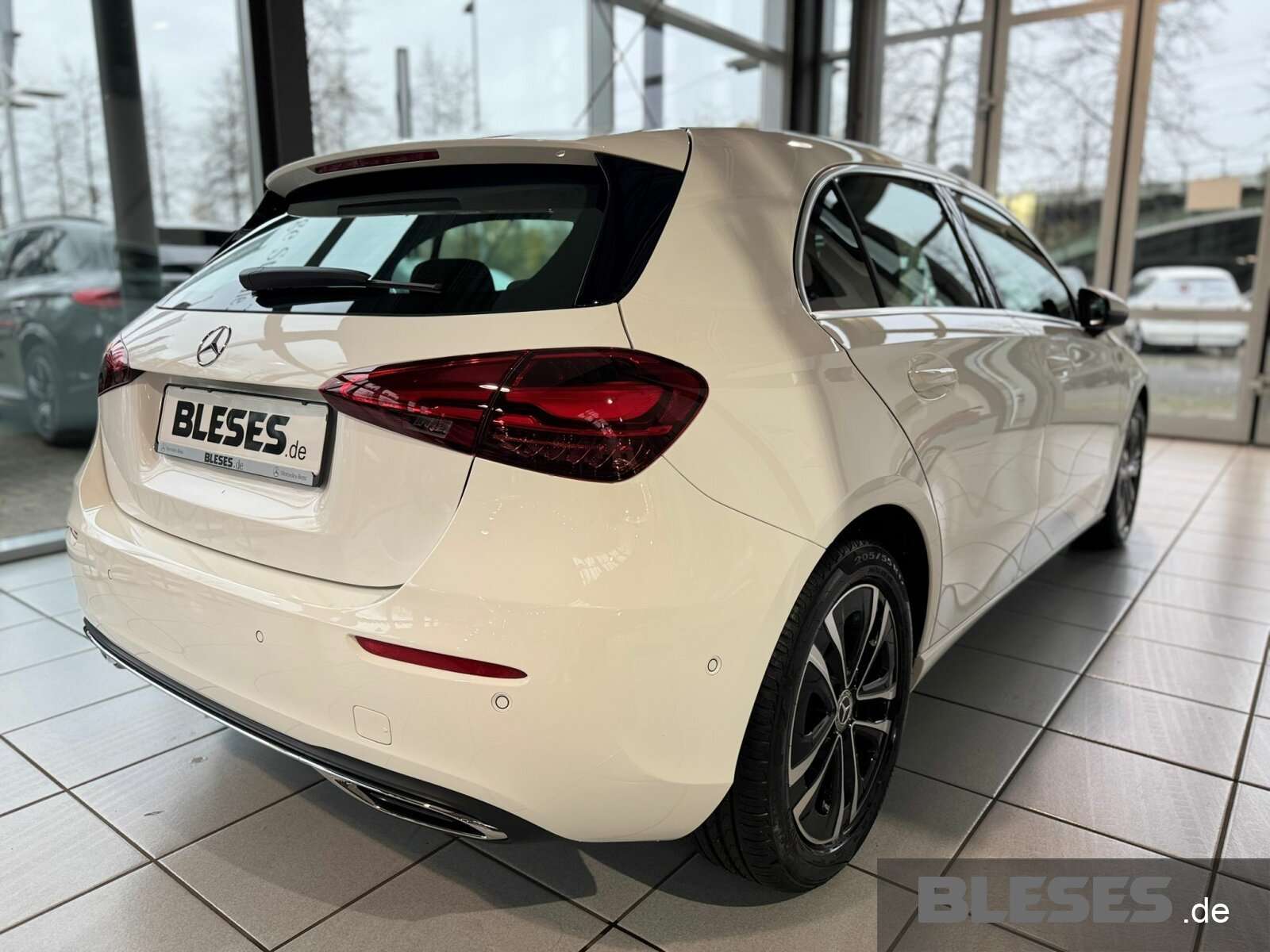 Mercedes-Benz A 180