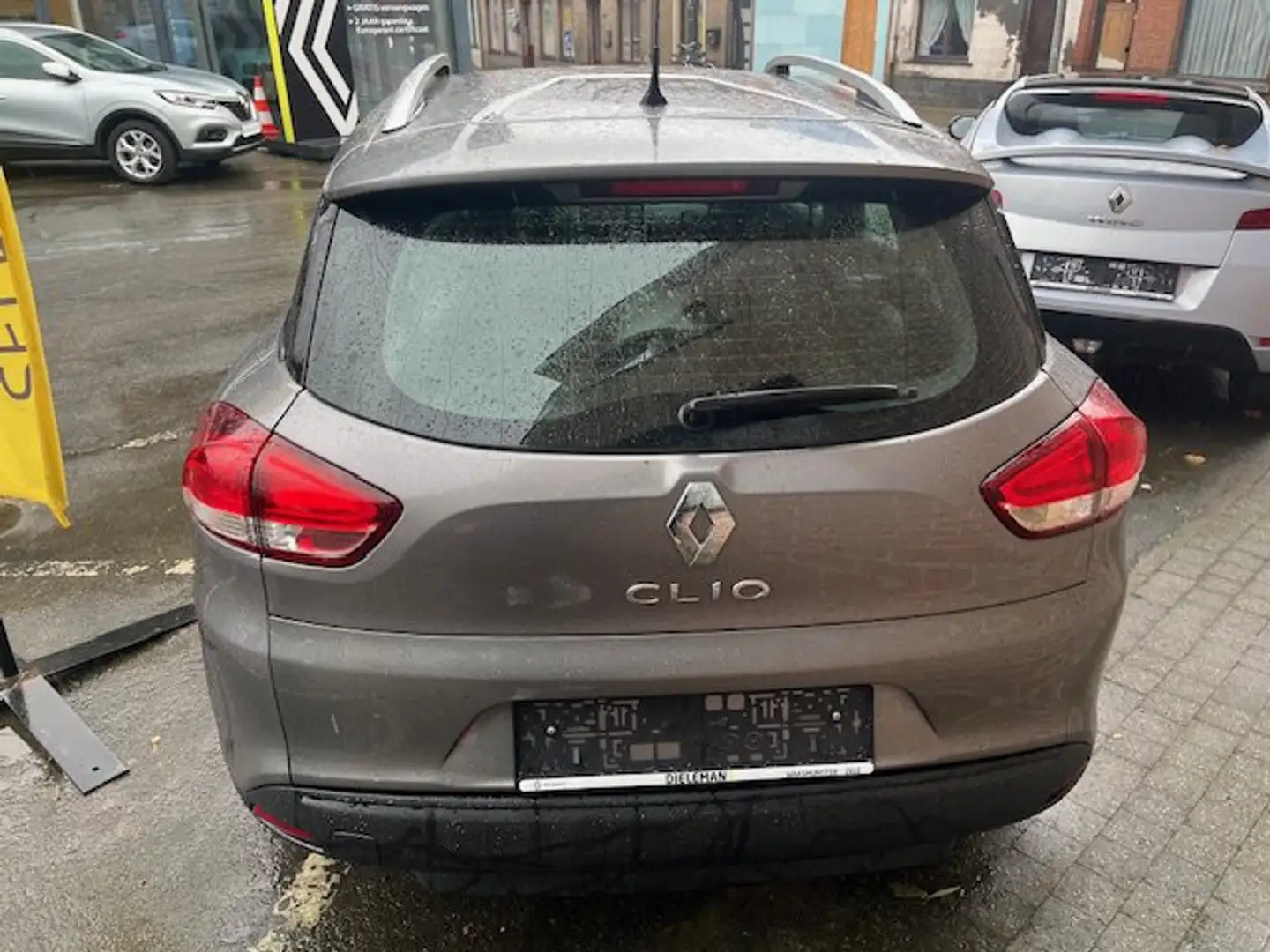 Renault Clio 16V Expression - 2