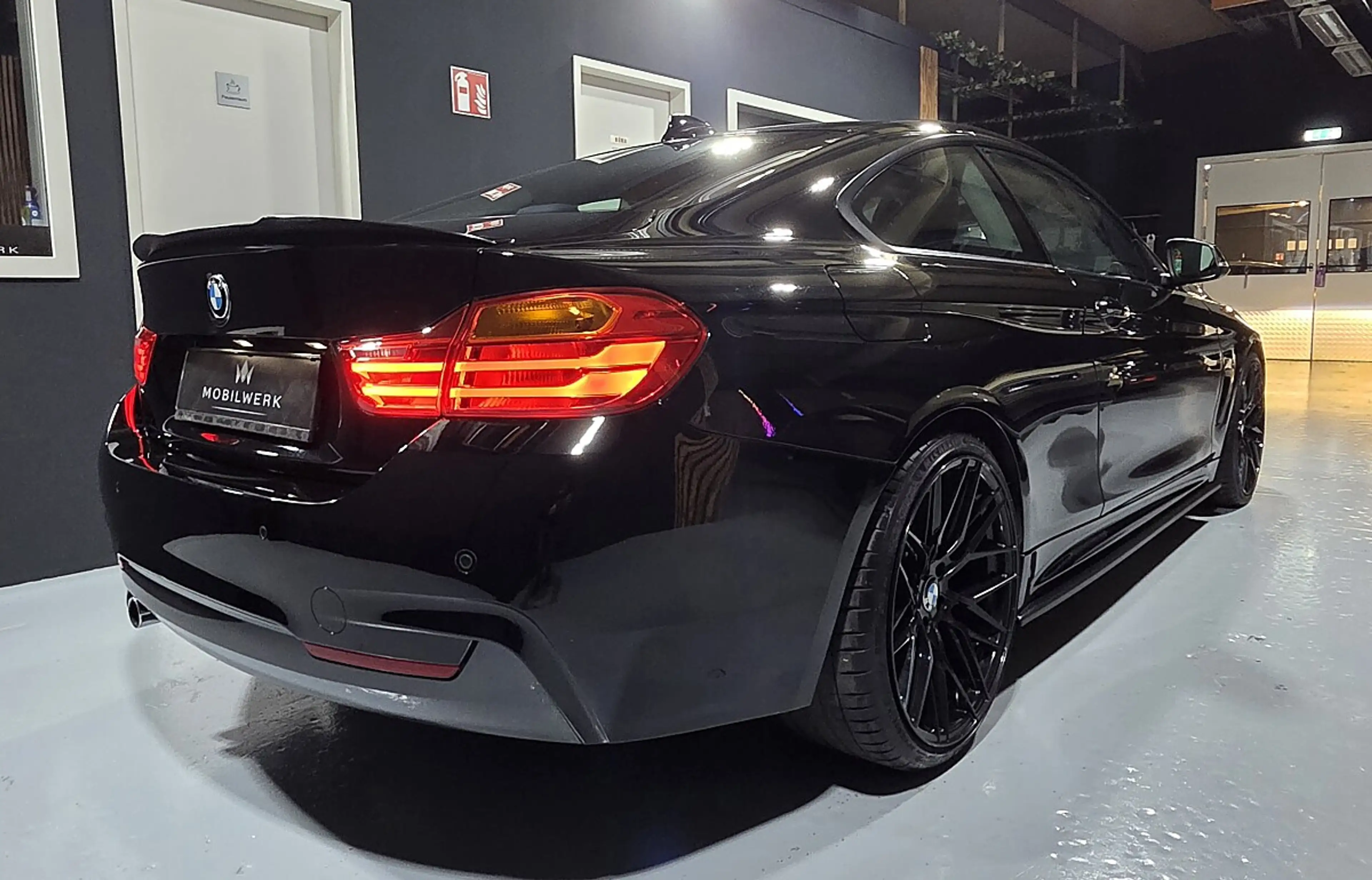 BMW 430 d Coupe Aut. — photo 15