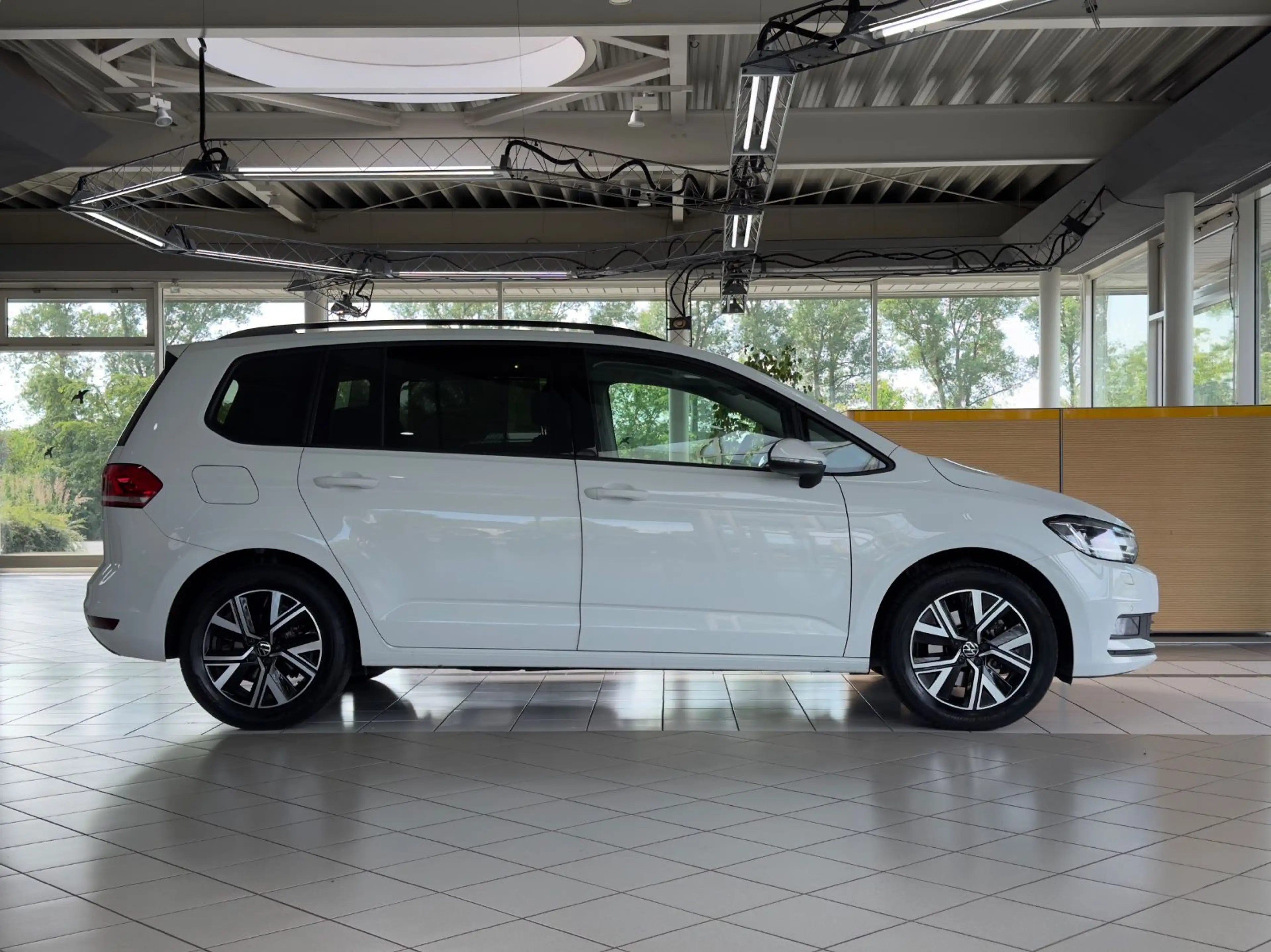 Volkswagen Touran *ACC*7-SITZER*LED*PANORAMA*KAMERA* — photo 13