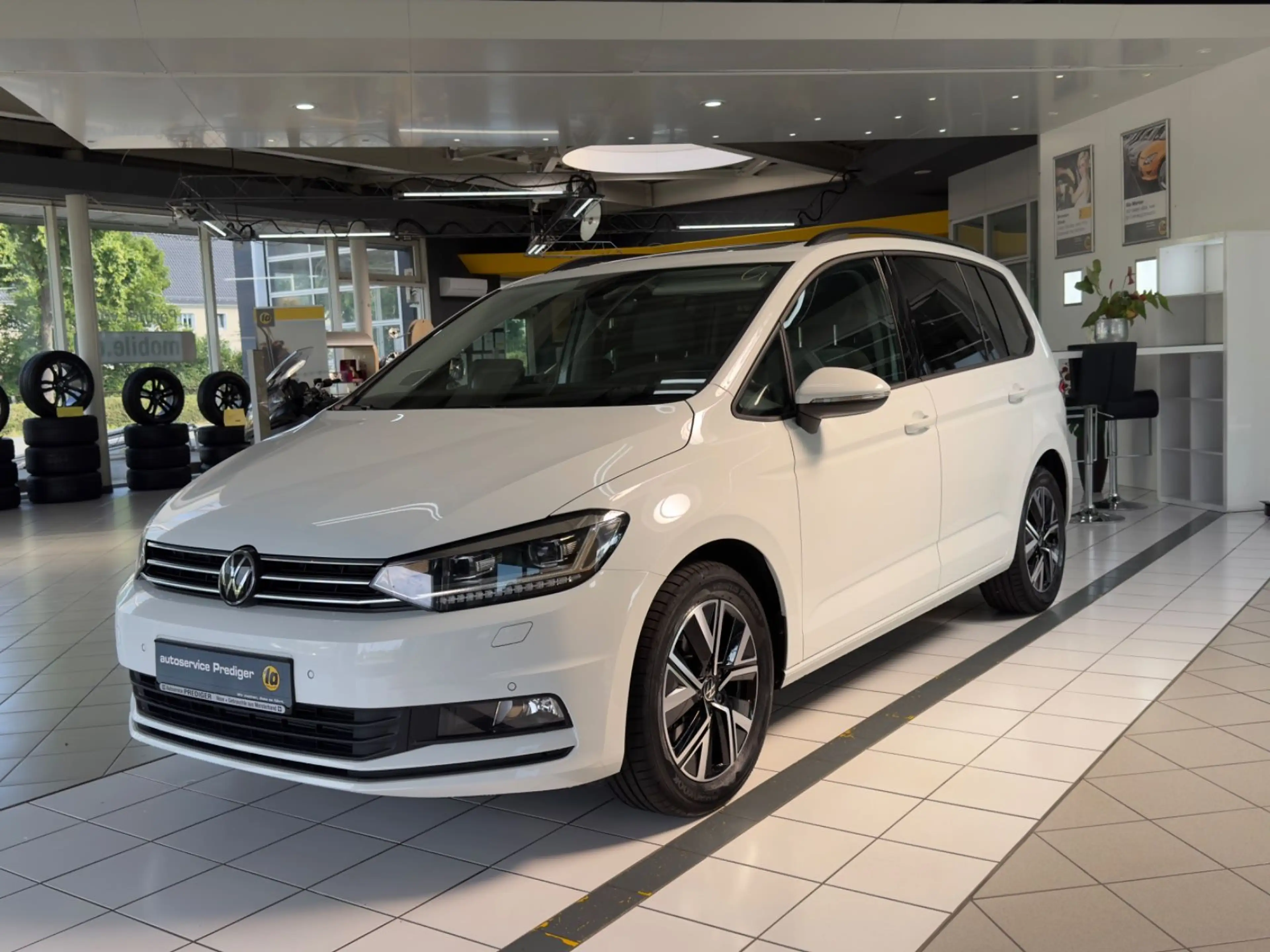 Volkswagen Touran *ACC*7-SITZER*LED*PANORAMA*KAMERA* — photo 10