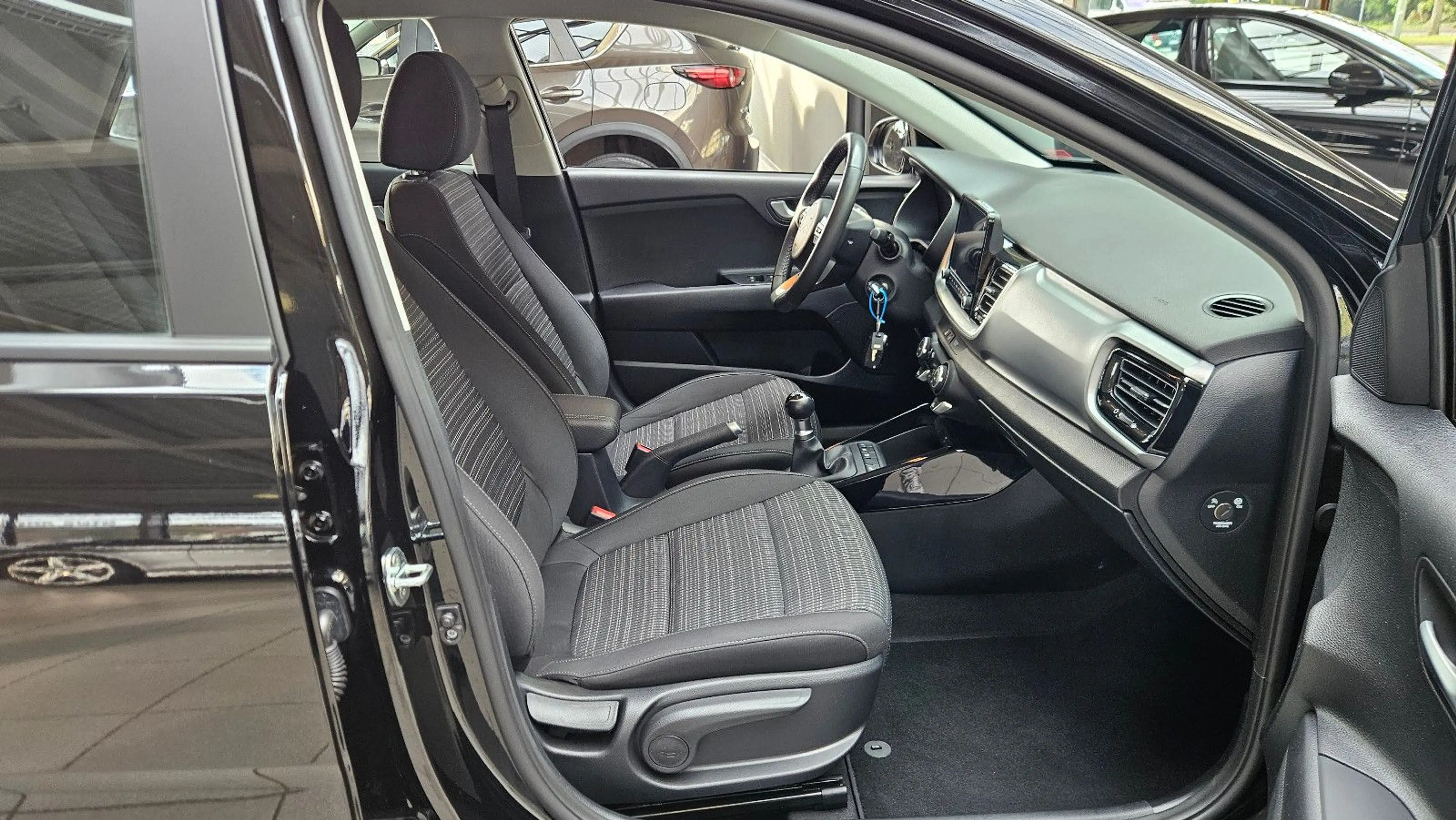 Kia Stonic Vision * 1.Hand * wenig km * SHZ * LHZ * — photo 13