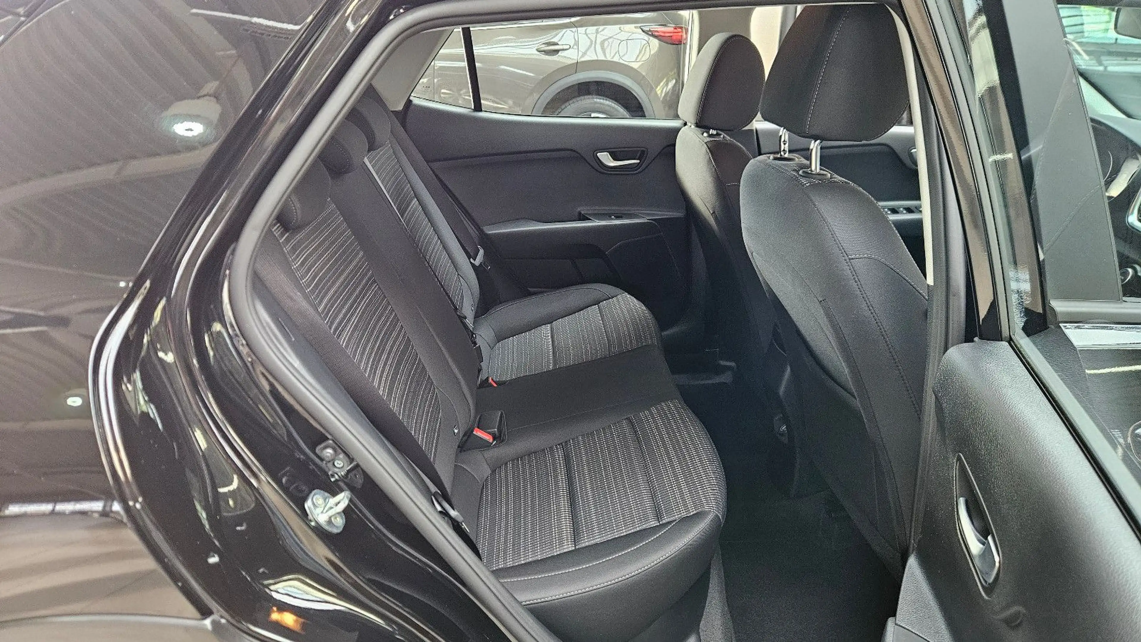 Kia Stonic Vision * 1.Hand * wenig km * SHZ * LHZ * — photo 15