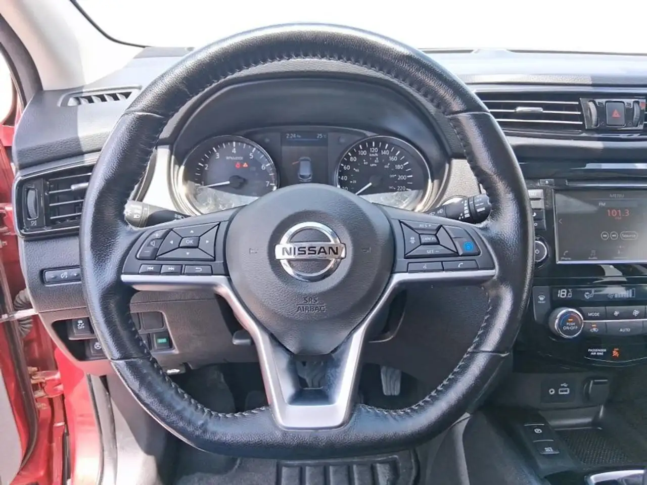 Nissan Qashqai photo Nissan Qashqai