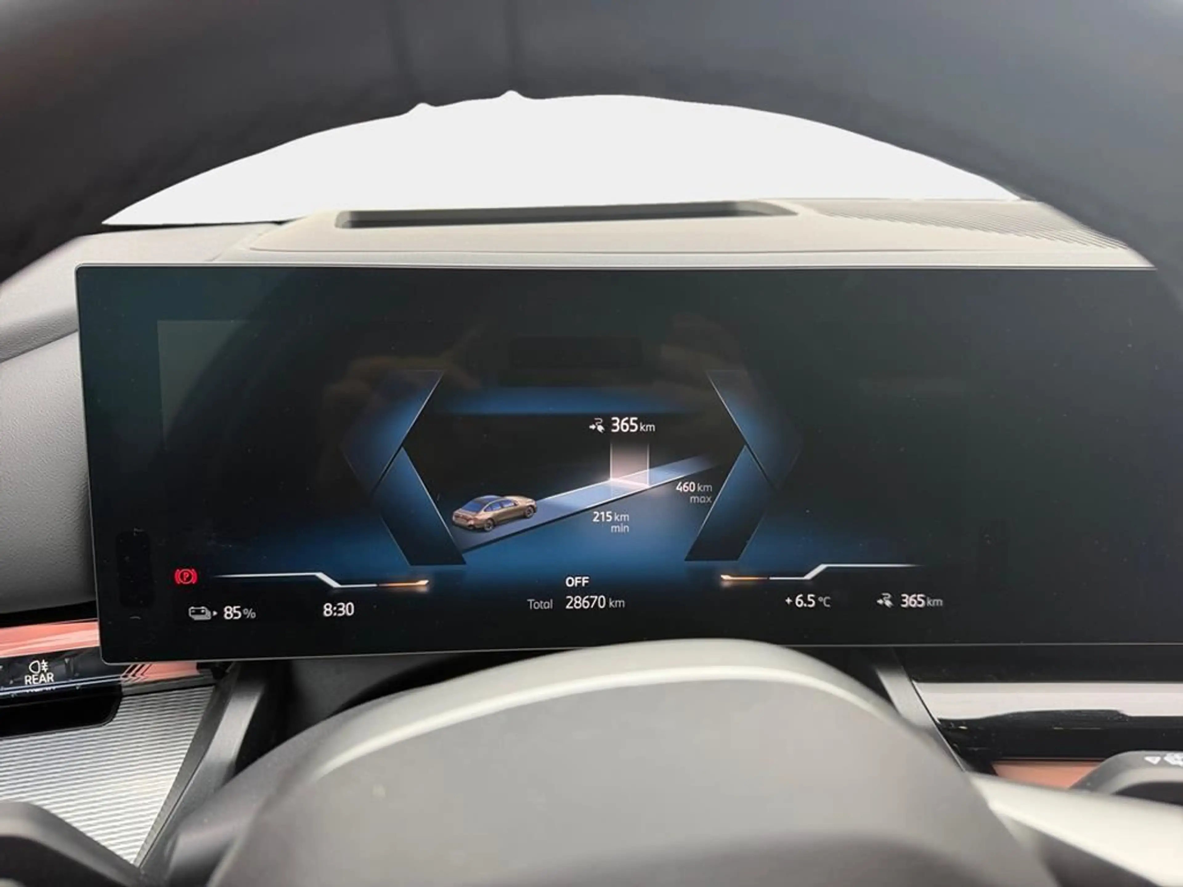 BMW i5 M Sport — photo 12