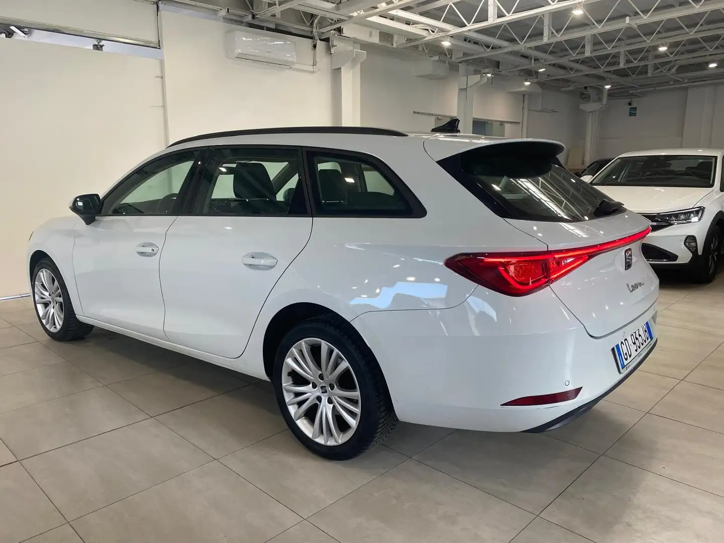 SEAT Leon Leon Sportstourer 2.0 tdi Style 150cv dsg Bianco - 2
