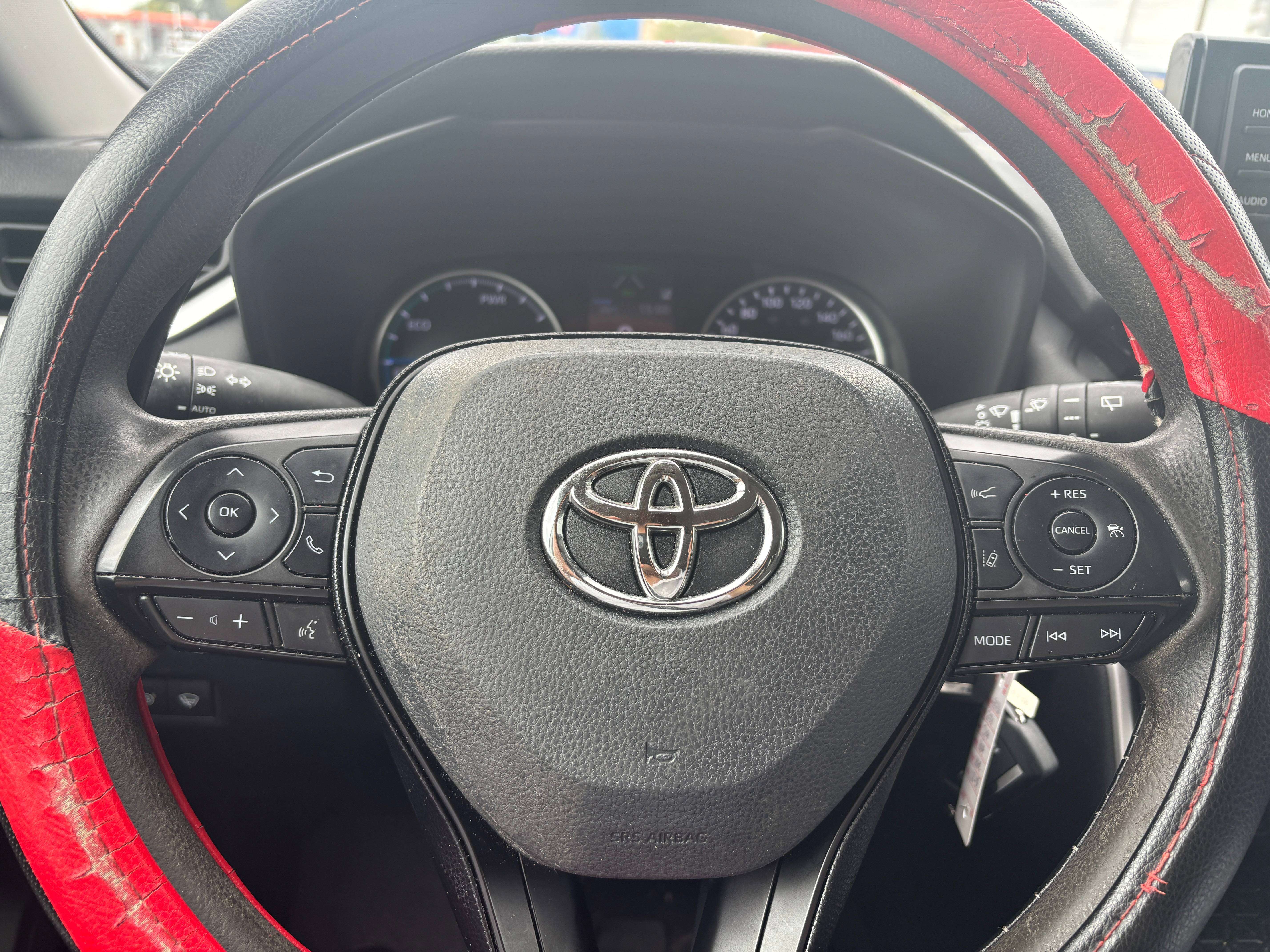 used 2020 Toyota RAV4 car, priced at $27,995