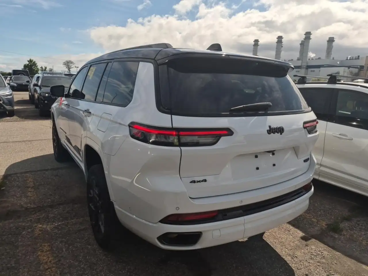 Jeep Grand Cherokee снимка Jeep Grand Cherokee