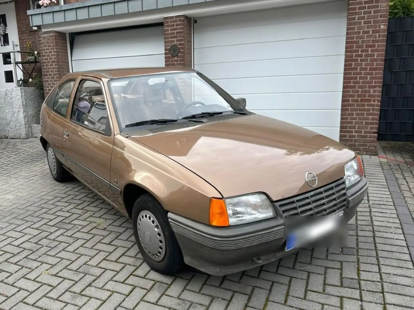 Opel Kadett e GL Bronze - 2