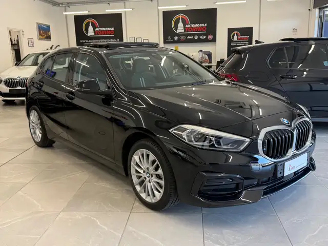 BMW 1 Series view 3