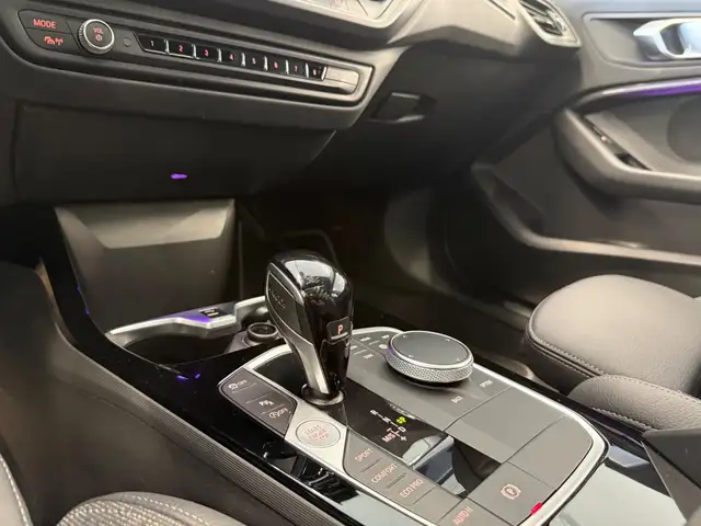 BMW 1 Series view 15