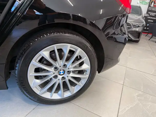 BMW 1 Series view 8