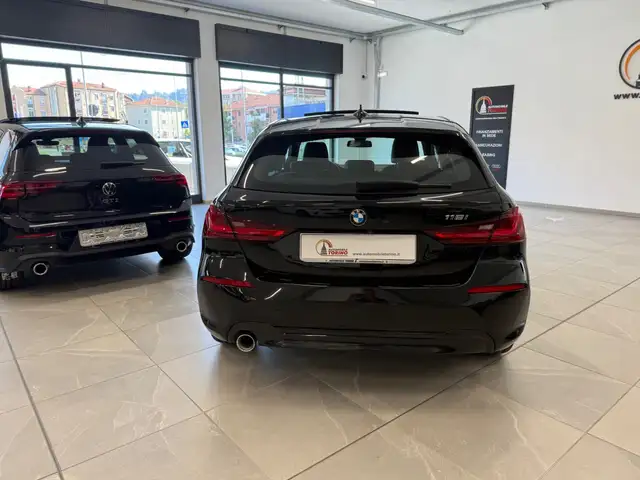 BMW 1 Series view 5
