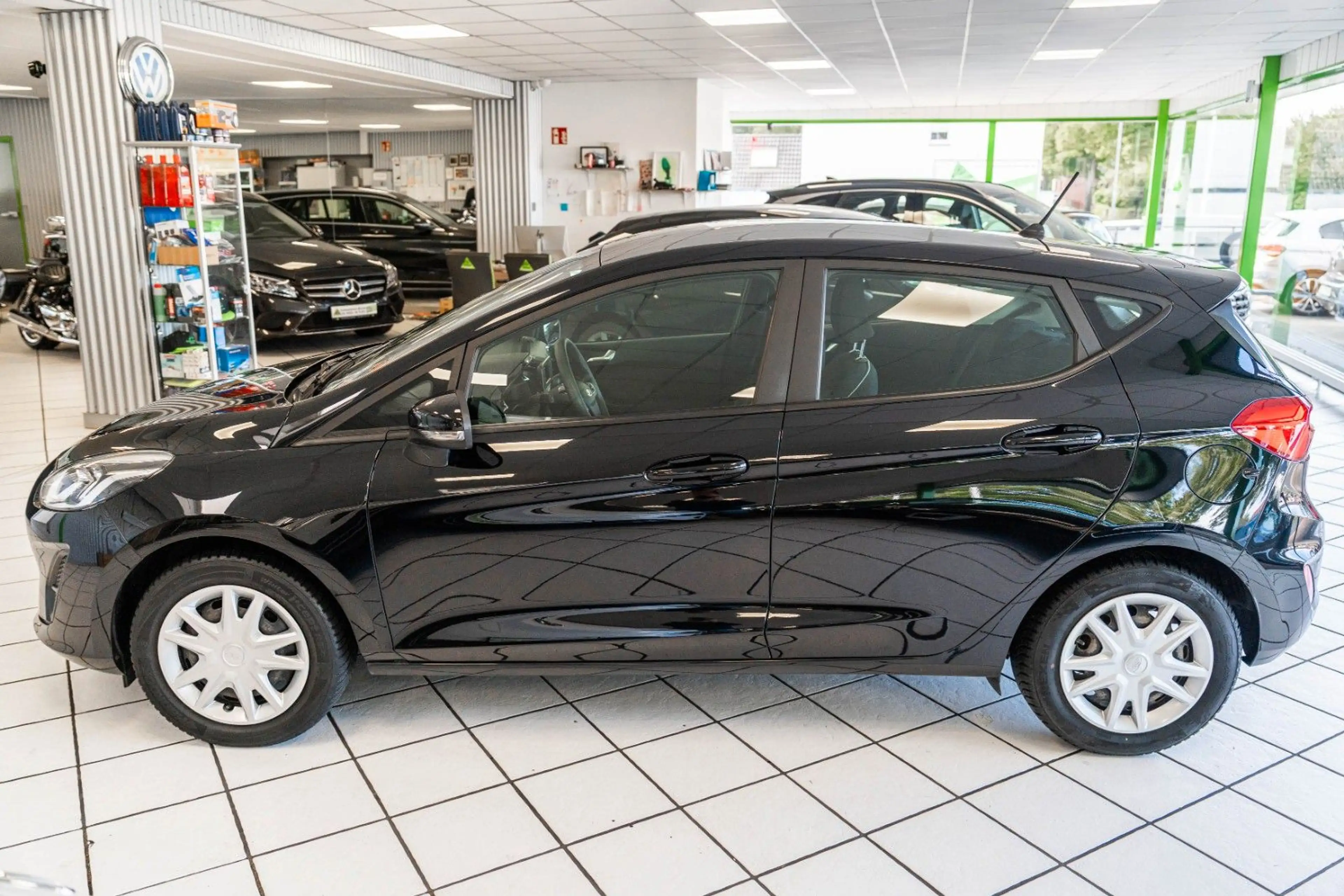 Ford Fiesta 1.1 Benzin 71 PS 1.Hand Klima Sitzheizung — photo 7
