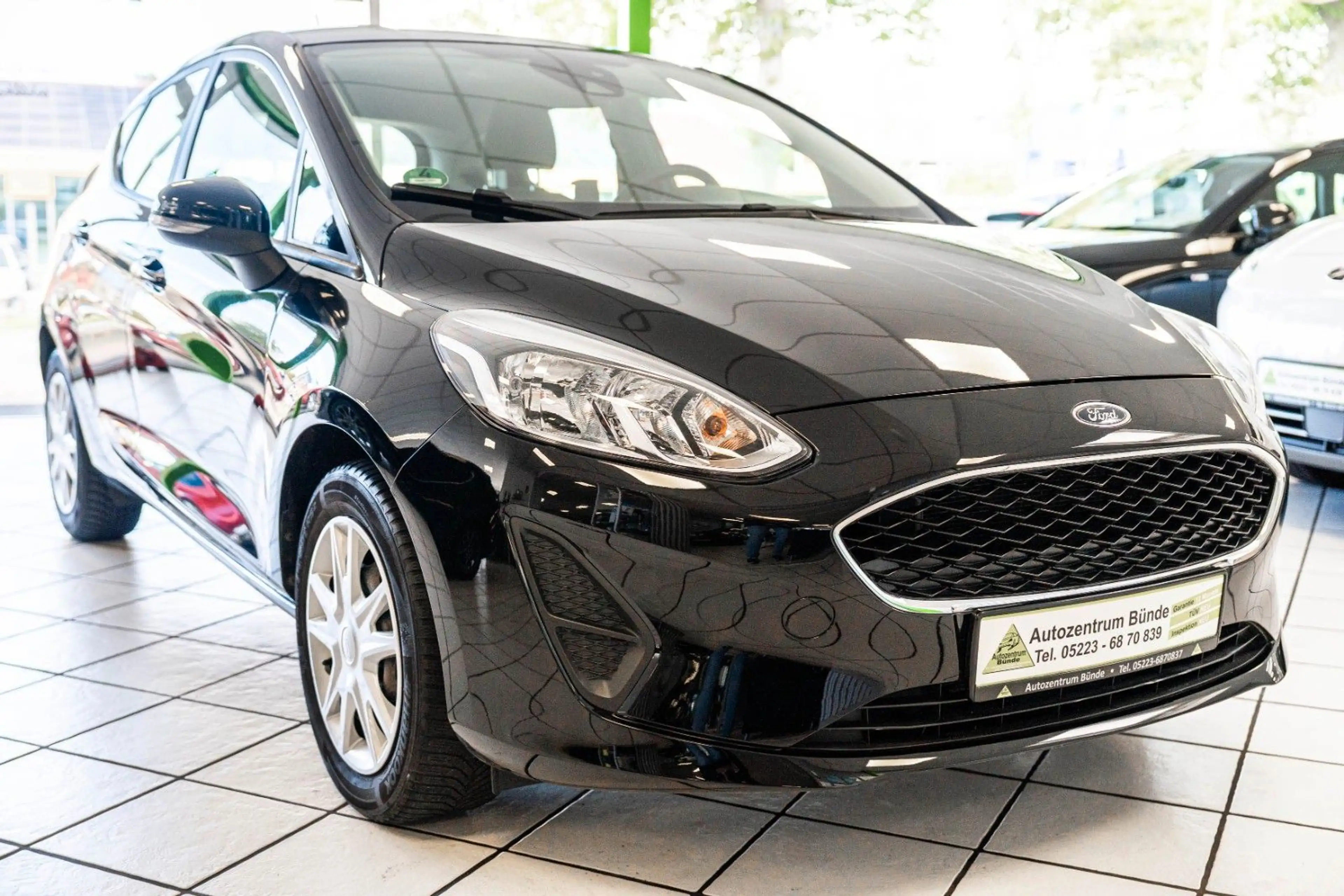 Ford Fiesta 1.1 Benzin 71 PS 1.Hand Klima Sitzheizung — photo 2