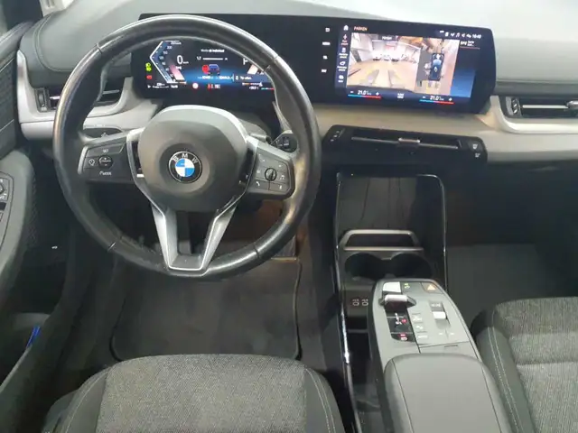 BMW 2 Series view 9