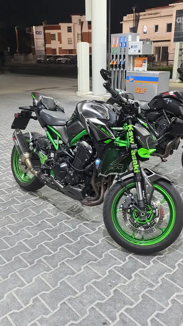 Kawasaki Z 900 Negru - 2