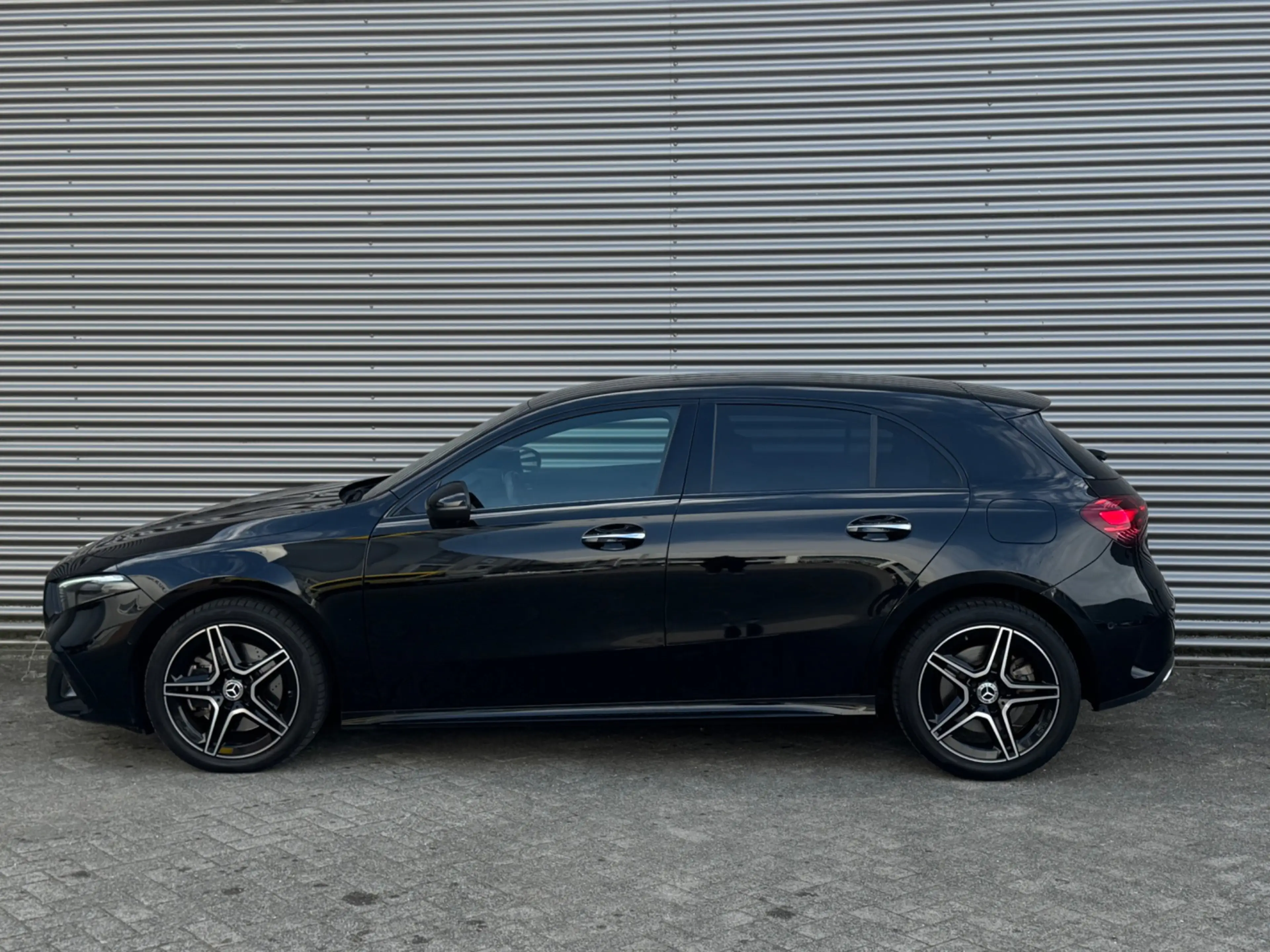 Mercedes-Benz A 250 250E AMG l SFEERLICHT/CAM/FACELIFT — photo 4