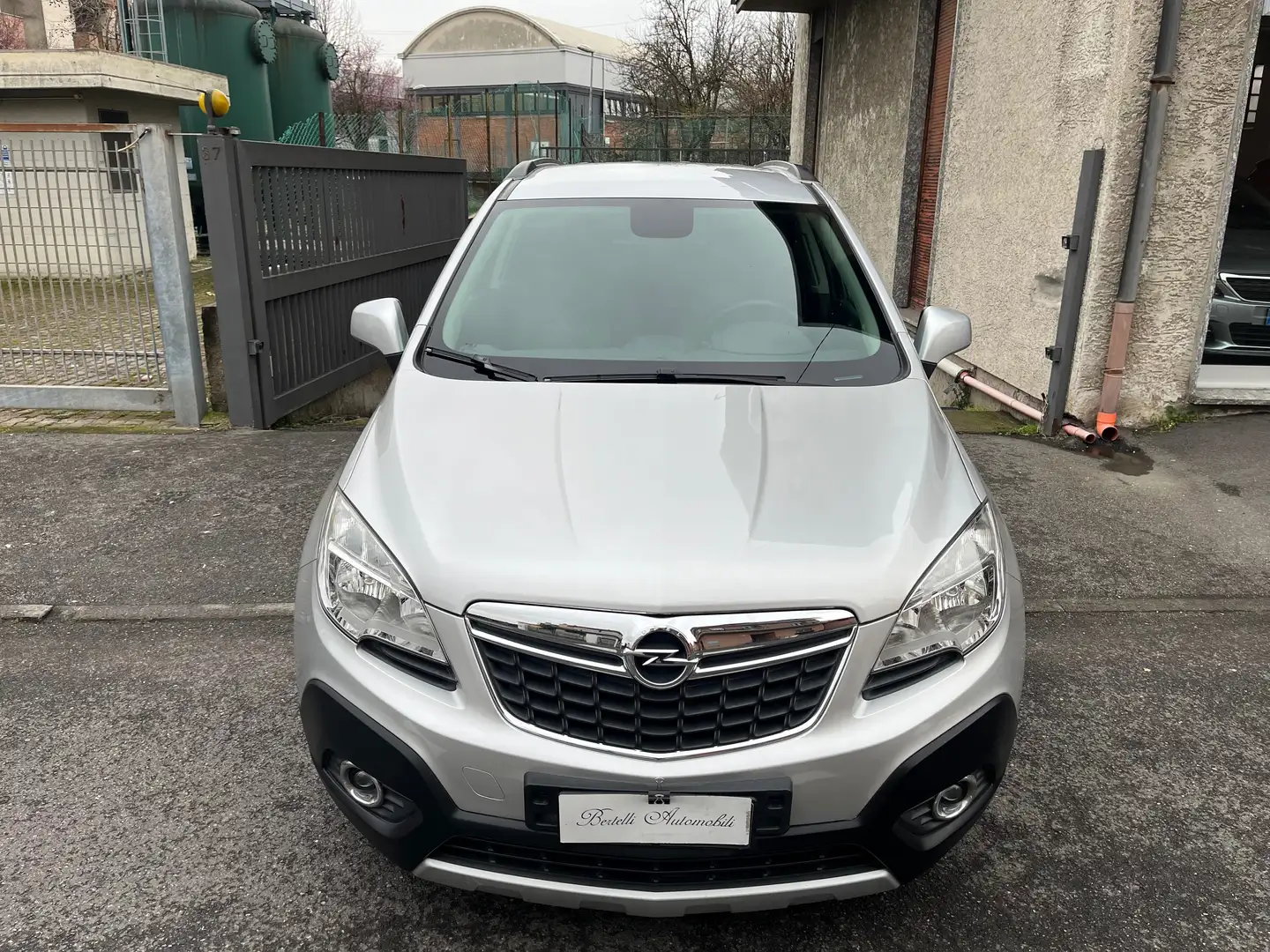 Opel Mokka 1.6 GPL Grau - 2