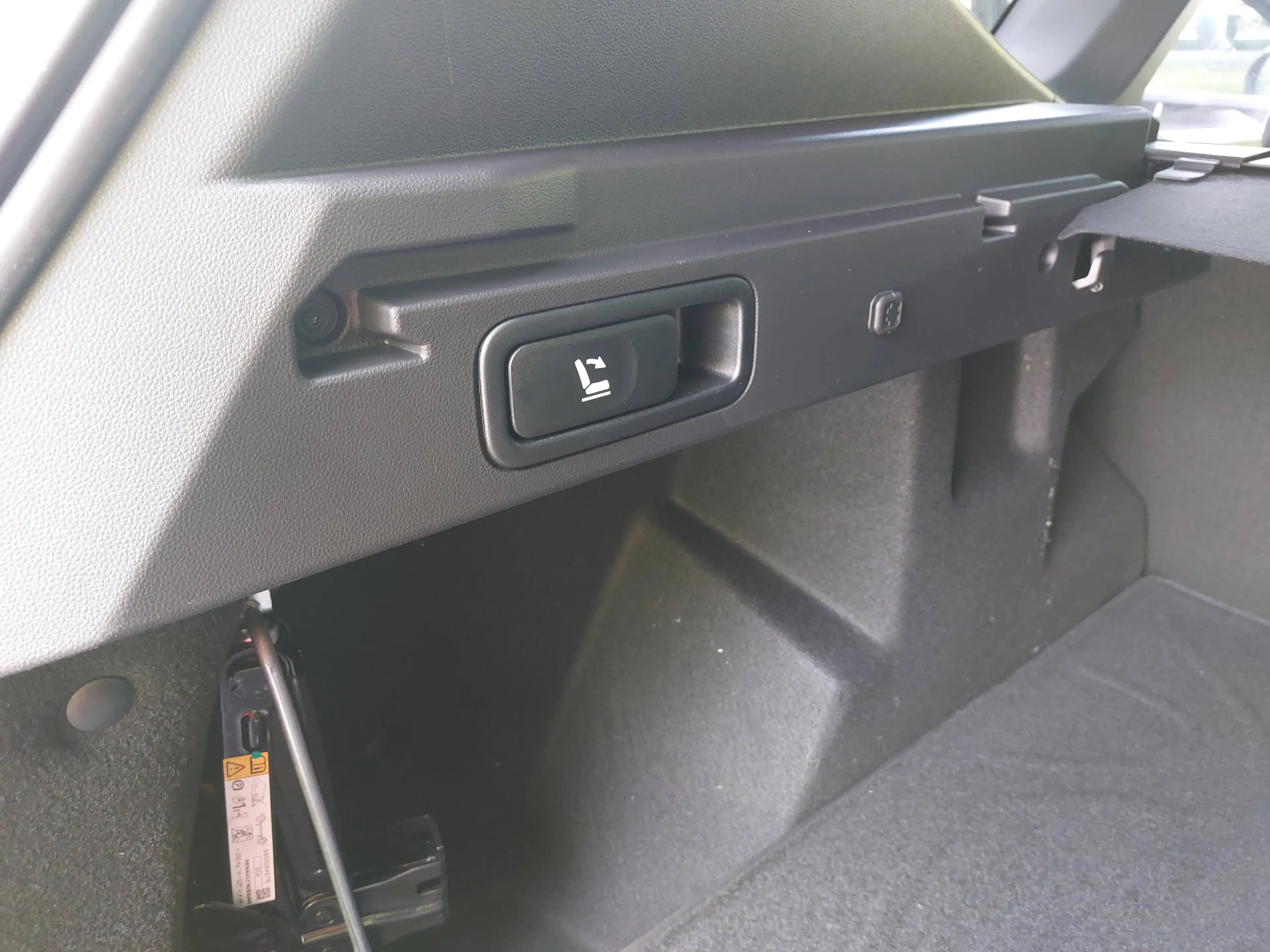 Dacia Bigster TCE130MH 4x4 Extreme Panoramadach SOFORT! Indigoblau Met. — photo 12