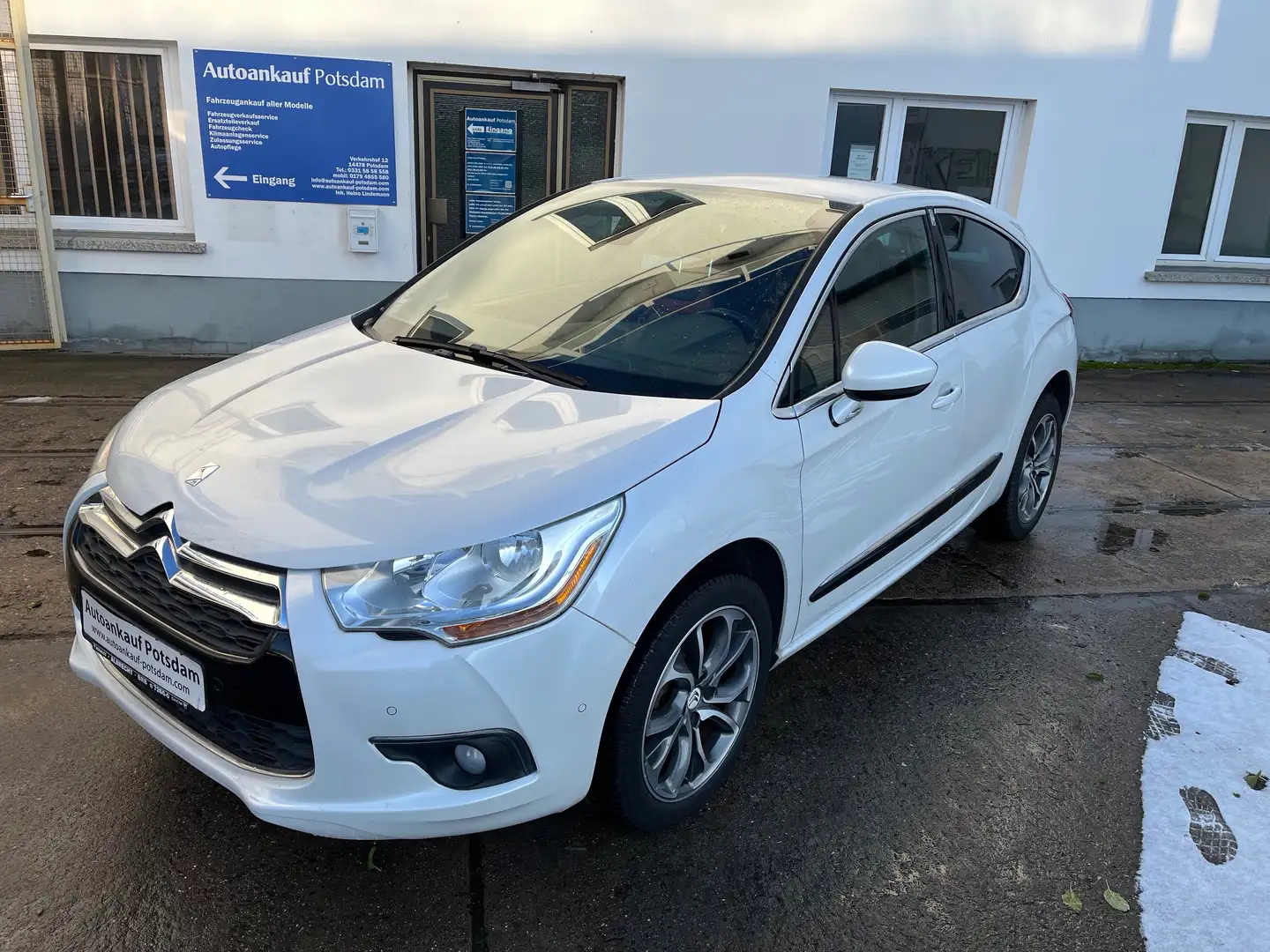 Citroen DS4 SoChic, Leder, Klimaaut., PDC, Tempomat Weiß - 1