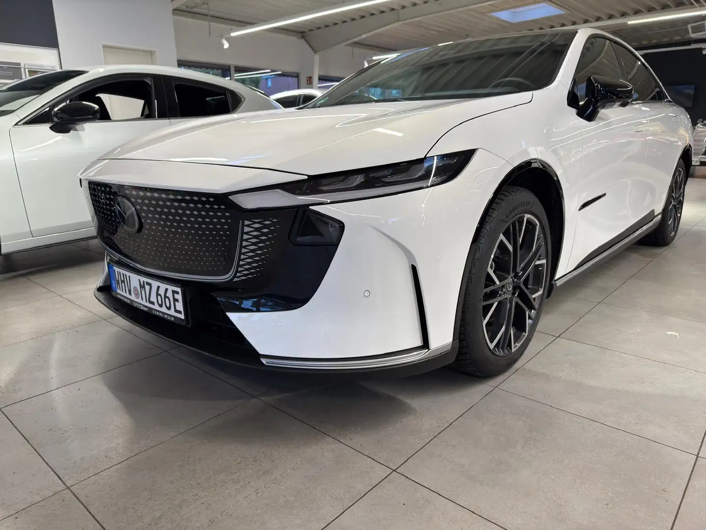 Mazda 6e 5HB EV 258ps 1AT RWD Takumi Weiß - 2