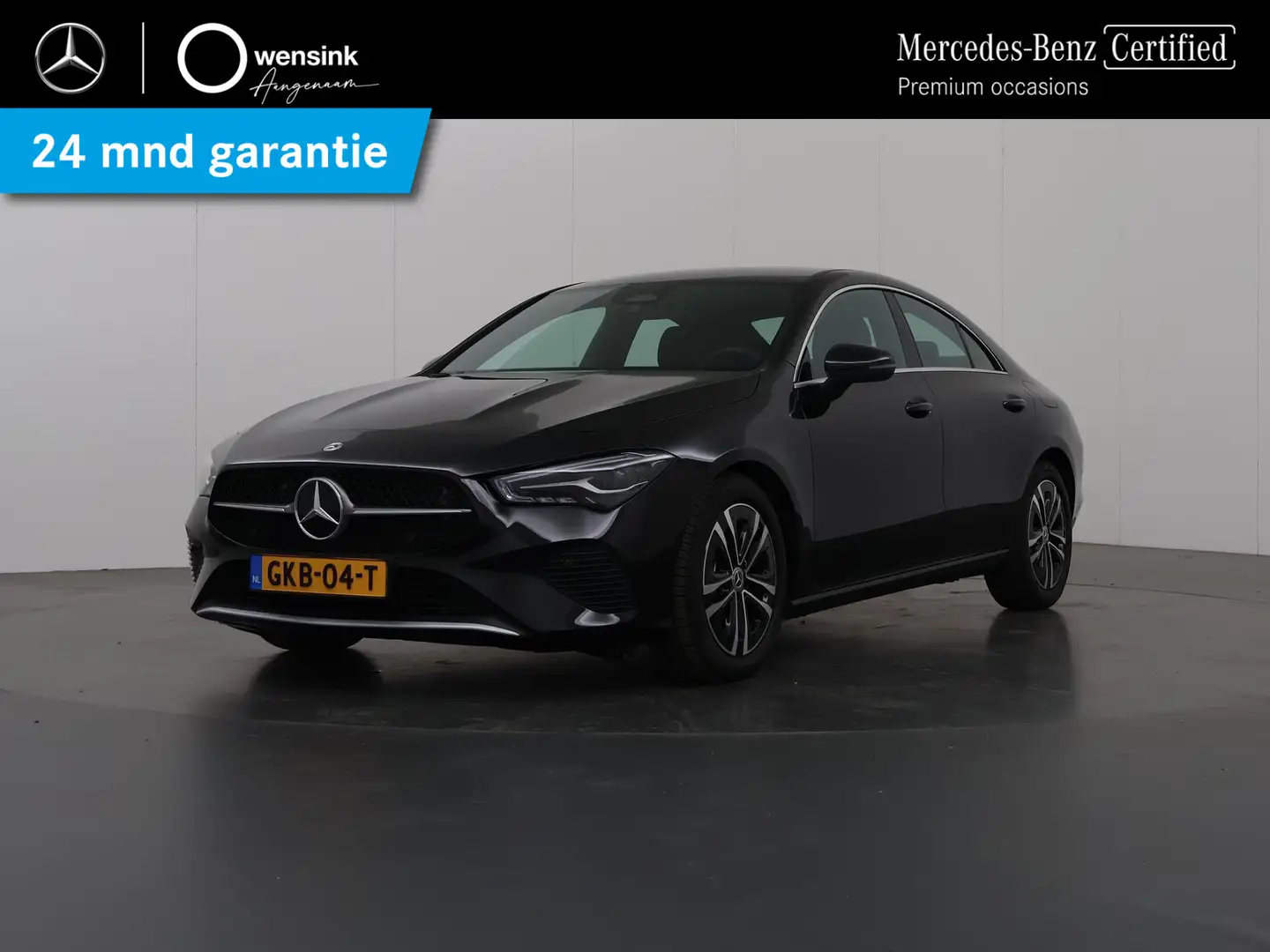Mercedes-Benz CLA 180 Star Edition 2x groot scherm | 17 inch LM velgen | Zwart - 1