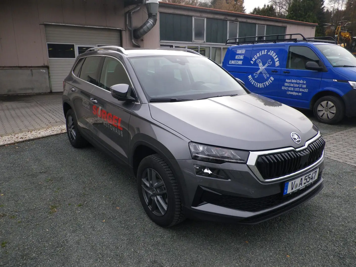 Skoda Karoq Selection Grau - 1