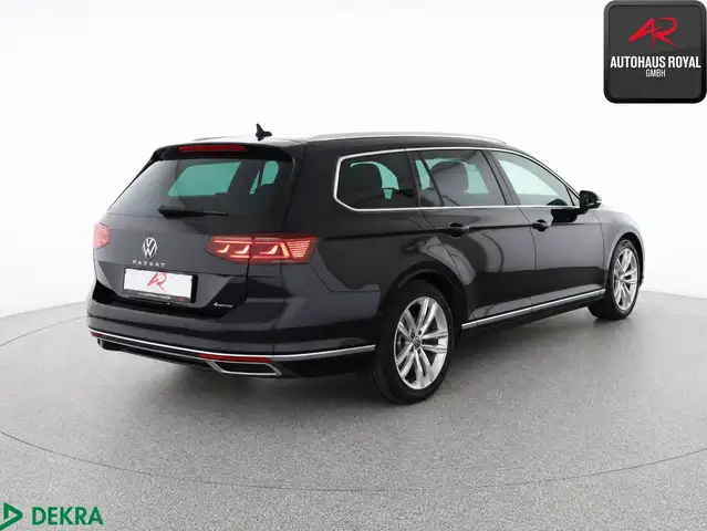 Volkswagen Passat view 5