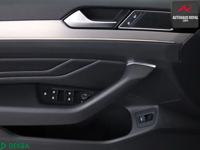 Volkswagen Passat view 15