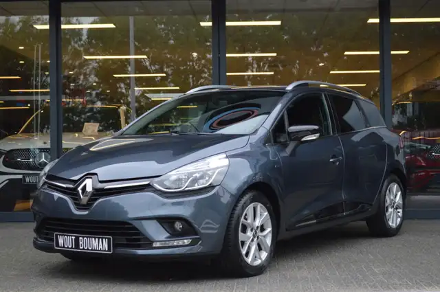 Renault Clio view 2