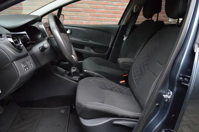 Renault Clio view 8