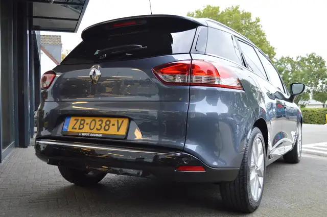 Renault Clio view 5