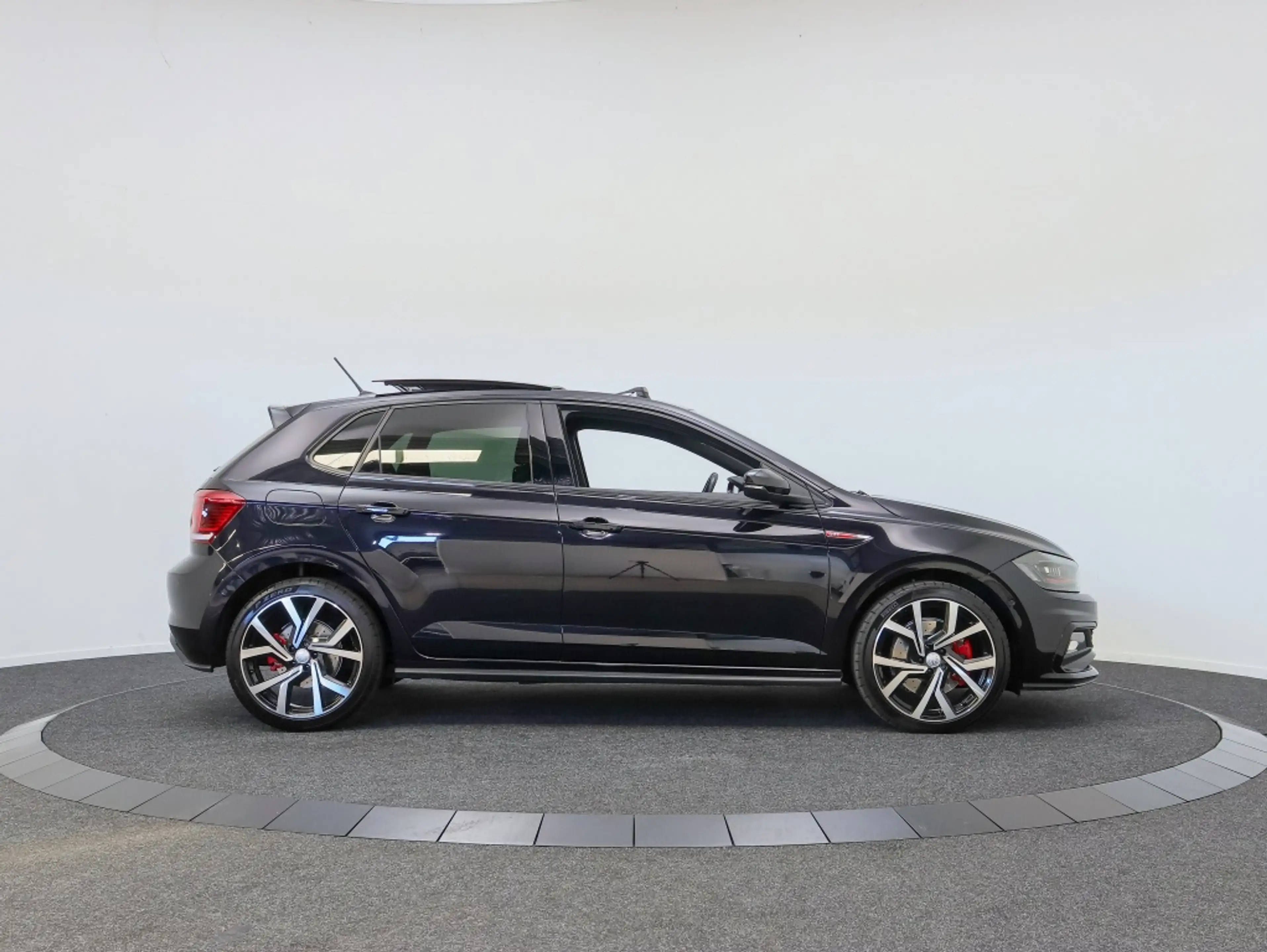 Volkswagen Polo GTI 2.0 TSI | Pano | 18" | Dealer onderhouden — photo 12
