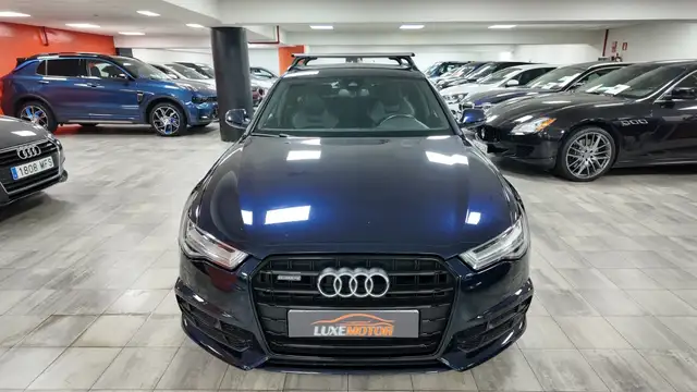 Audi A6 Avant view 2