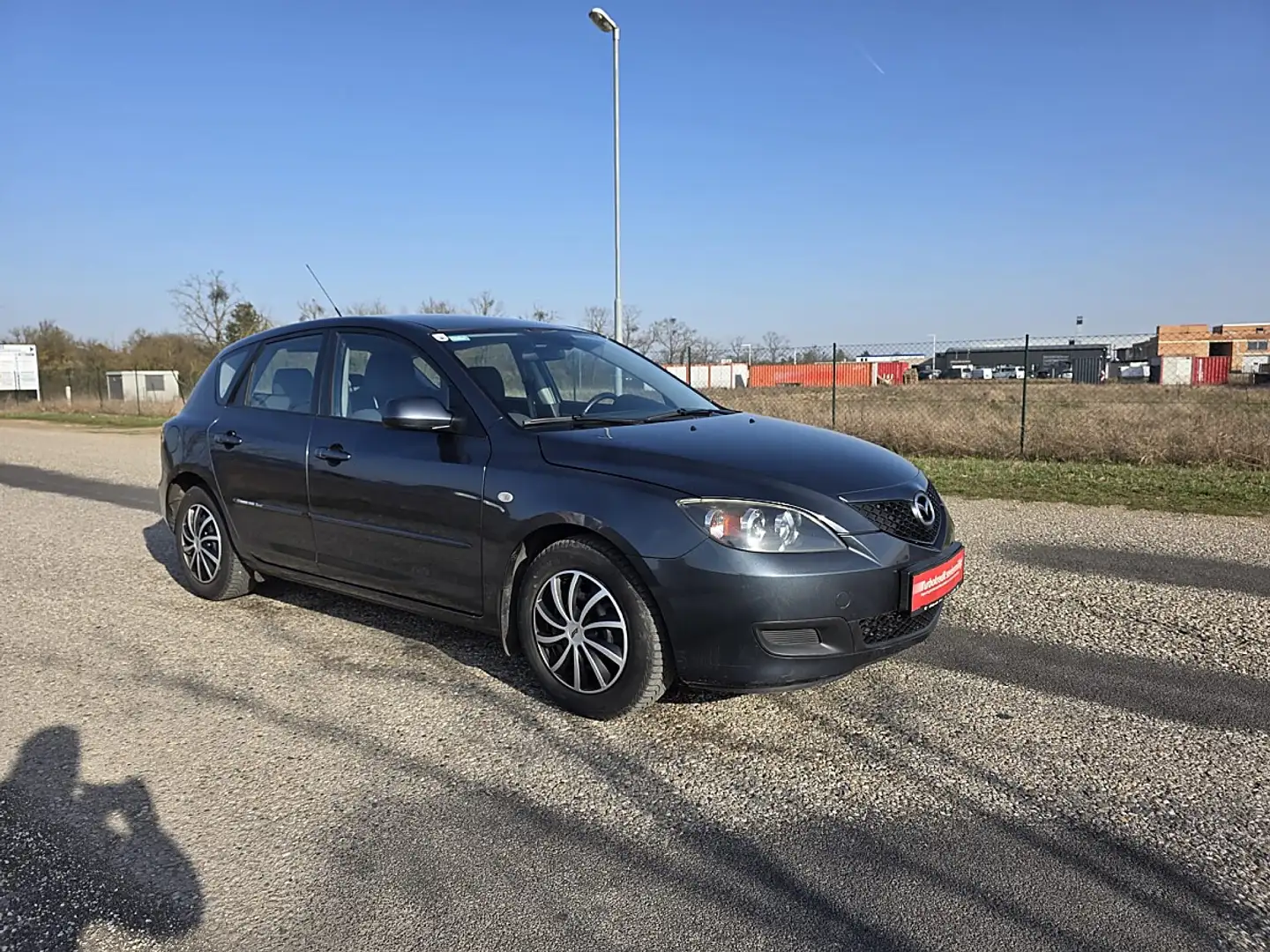 Mazda 3 Mazda3 Sport 1,4i TE Grau - 2