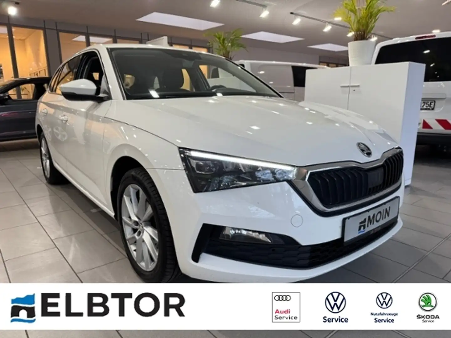 Skoda Scala 1.6 TDI Style RearView Navi LED Weiß - 1