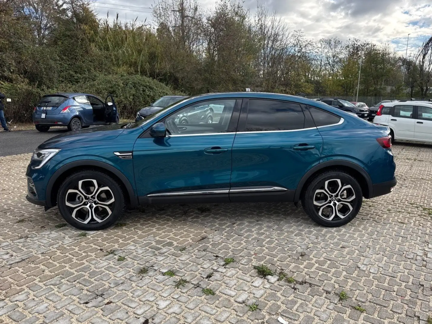 Renault Arkana 1.6 Hybrid E-TECH TECHNO Bleu - 2