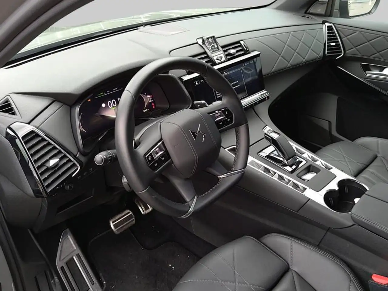 DS Automobiles DS 7 Crossback 2023 — фото 11