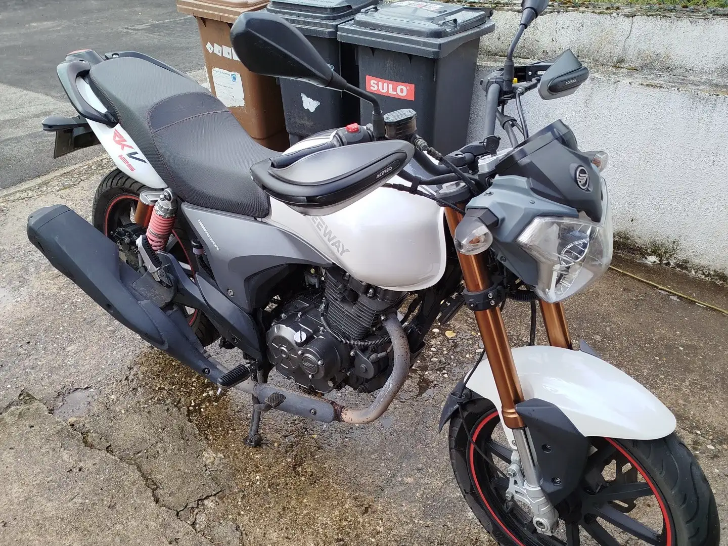Keeway RKV 125 Blanco - 1