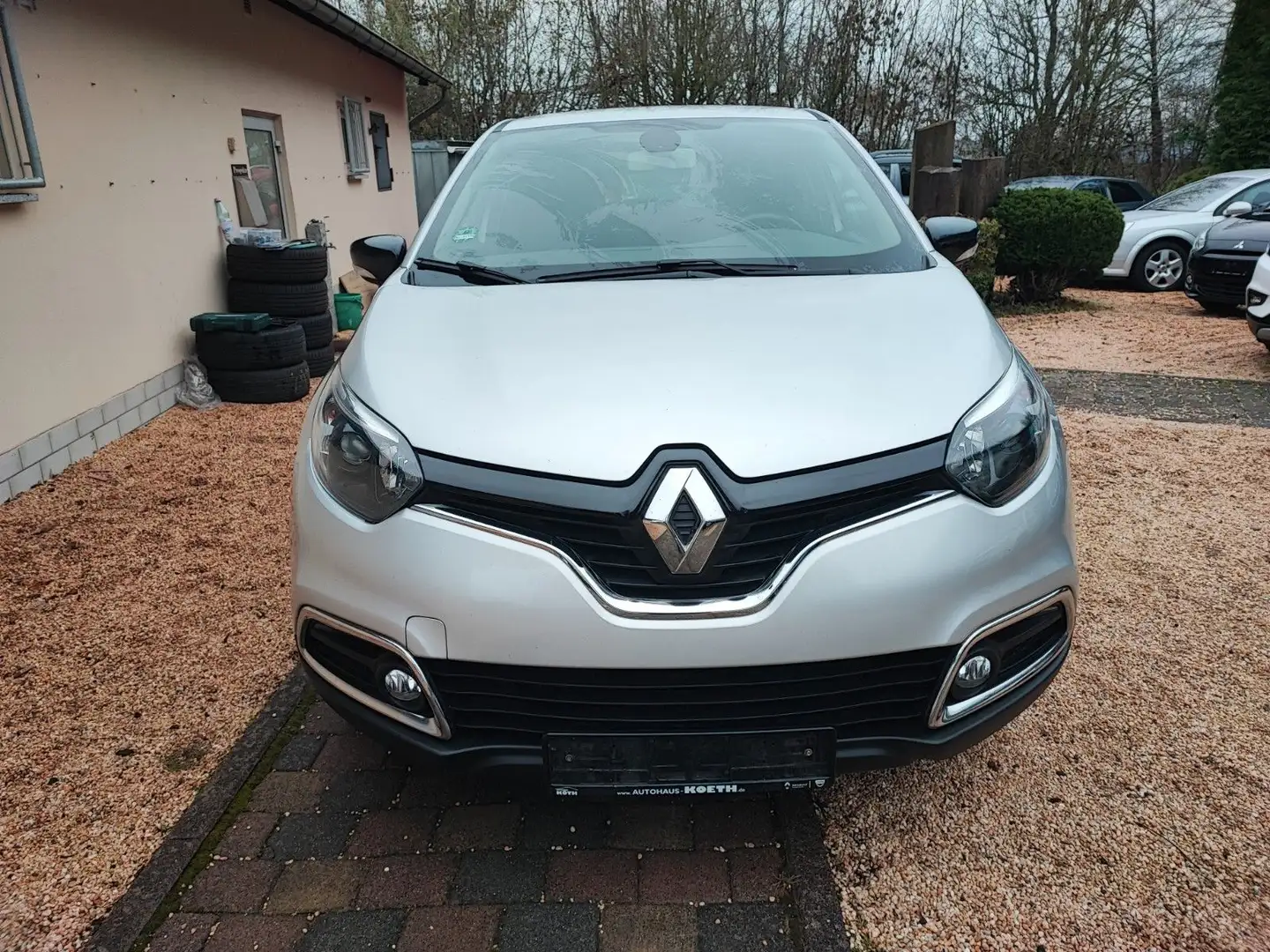 Renault Captur Limited/NAVI/TEMPOMAT/AHK/PDC/UNFALLFREI Gris - 2