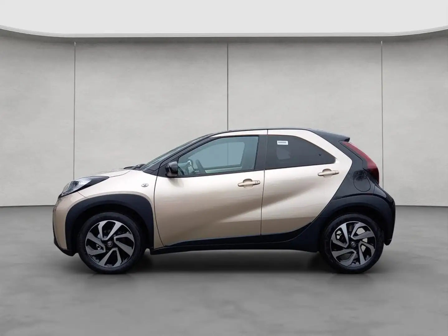 Toyota Aygo X X S-CVT Teamplayer 53 kW, 5-türig Beige - 2