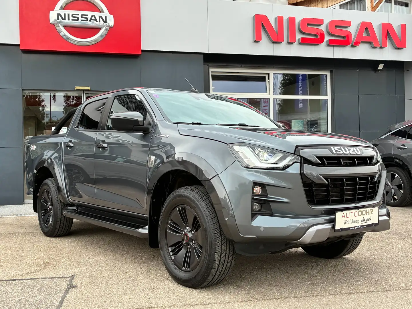 Isuzu D-Max Double Cab 4x4 V-Cross A/T - 2