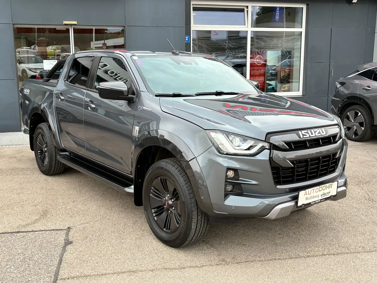 Isuzu D-Max Double Cab 4x4 V-Cross A/T - 1