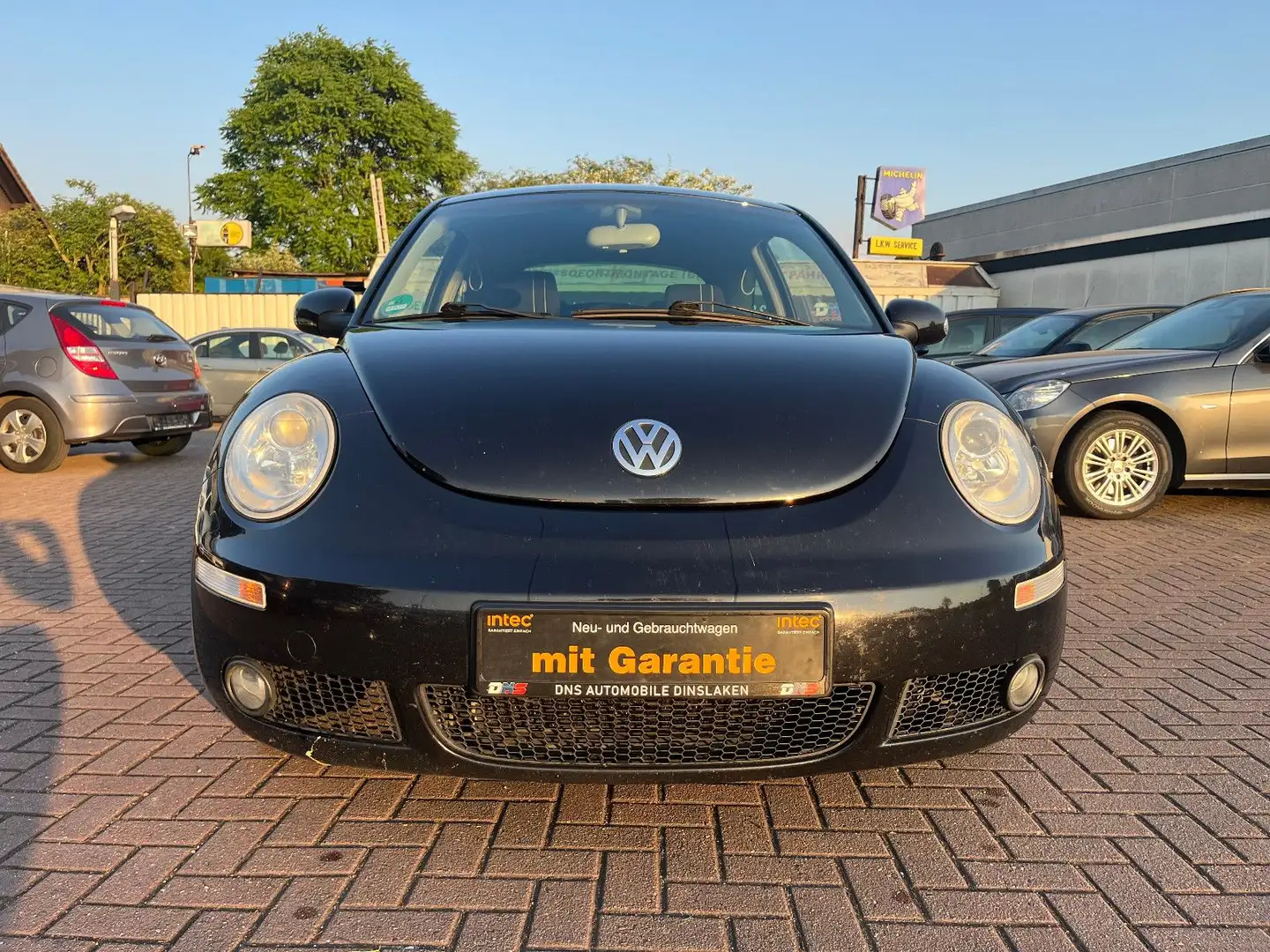 Volkswagen New Beetle Lim. 1.6*TÜV NEU* Negro - 2